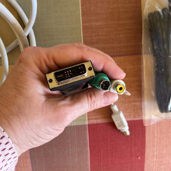 Misc electronic gear - Picture 4 of 5